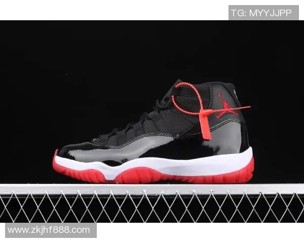 球星复刻足球鞋价格解析与购买指南选购技巧