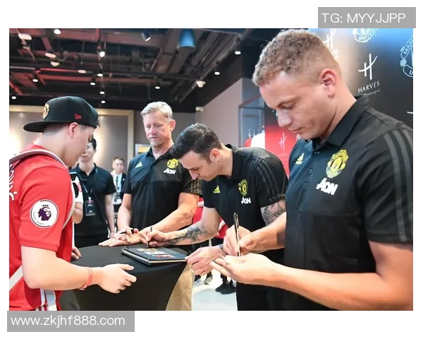 足球球星激情亲吻女记者现场瞬间引发热议网友直呼场面太过火